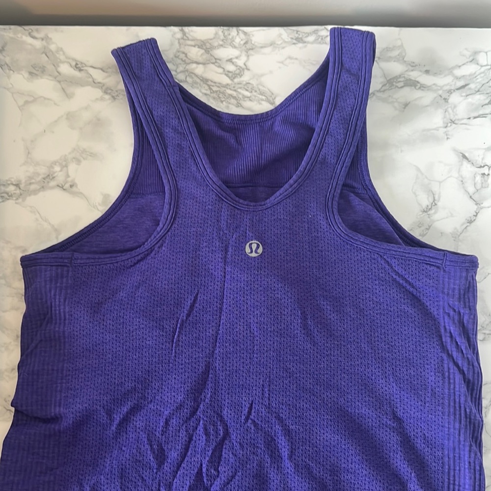 Lululemon High neck tank - ribbed sides